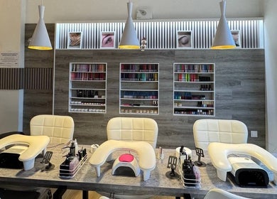 Interior moderno de Salón de Manicura y Estetica - Anna be Uñas y Pestañas, Vitoria-gasteiz, Euskadi, ES.