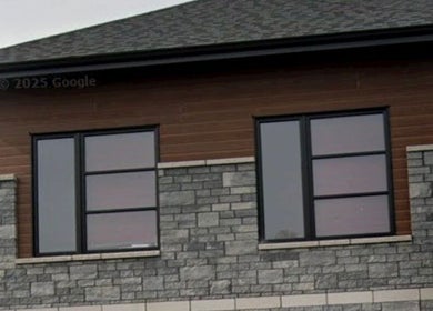 Exterior view of ZARA BEAUTE YUL, showcasing modern design in Mirabel, Québec, CA.