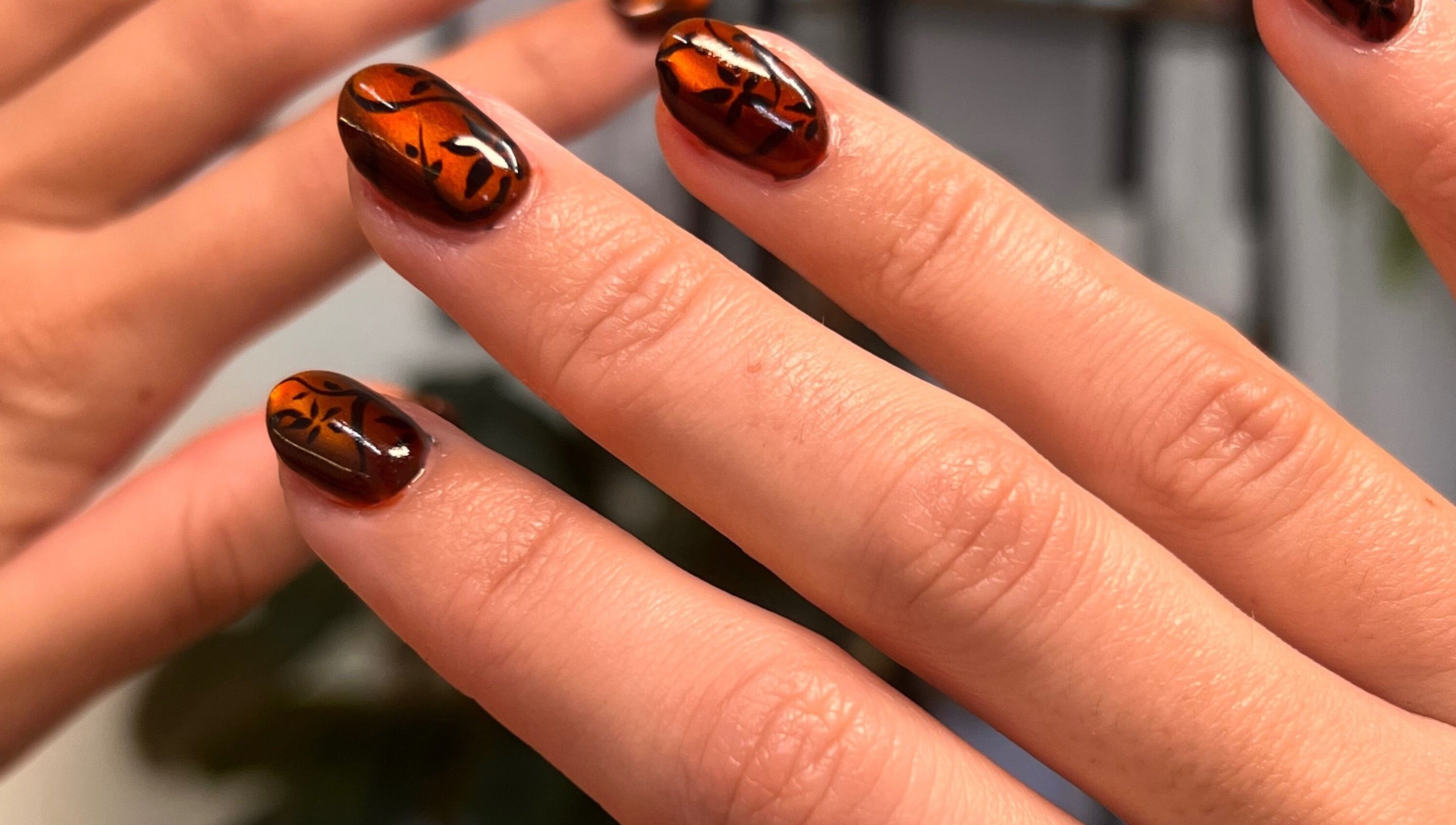 Close-up of artistic nail design at Amanda Does My Nails, Edinburgh, Scotland, GB.