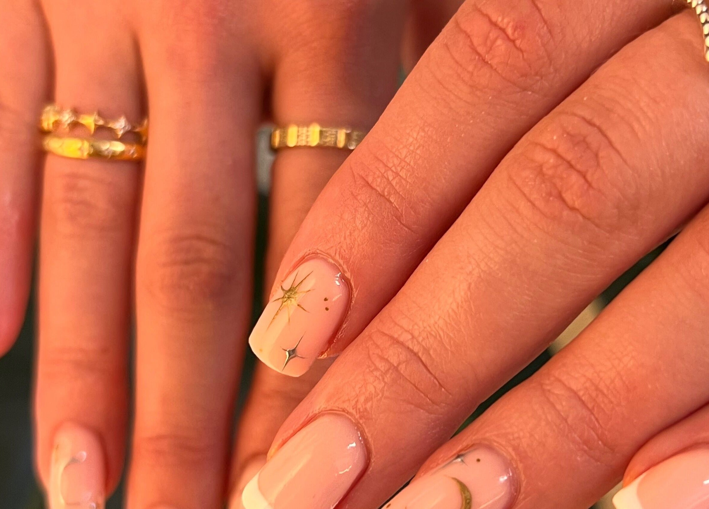 Elegant manicured nails with delicate design at Amanda Does My Nails, Edinburgh, Scotland, GB.
