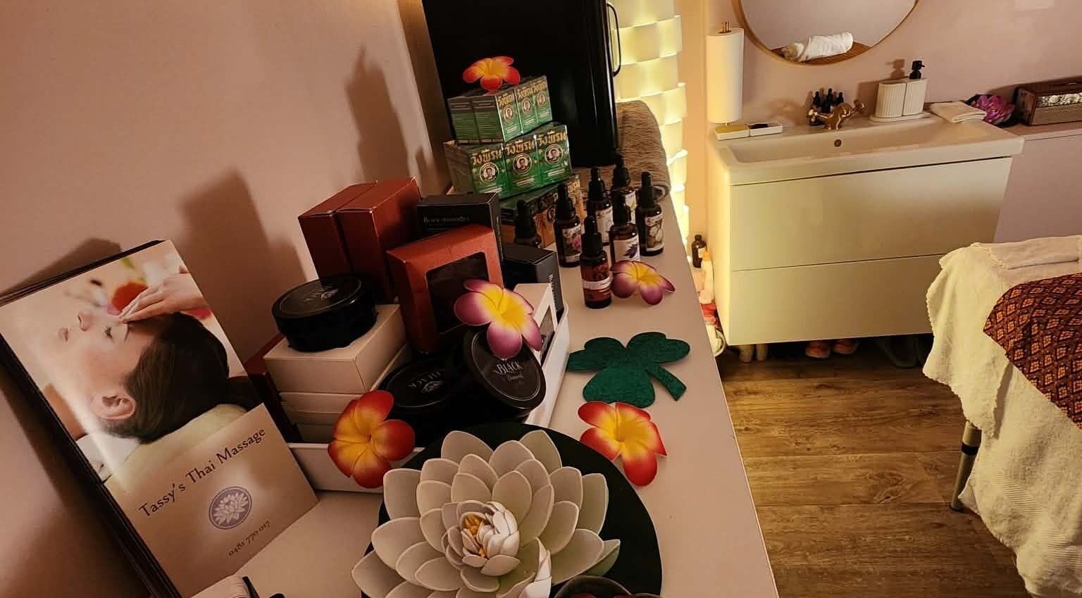 Relaxing decor at Tassy's Thai Massage, Blair Athol, South Australia. Experience tranquility and luxury.