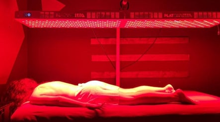 Red light therapy at Hyperbaric Spa Albufeira, Albufeira, Faro, PT, promoting relaxation and wellness.