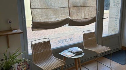 Espace d'attente lumineux chez Bbeautyjpv, Marmande, Nouvelle-Aquitaine, FR.