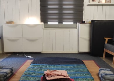 Salle de massage apaisante à Kalimba Yoga Massages, Lyon, Auvergne-rhône-alpes, FR.