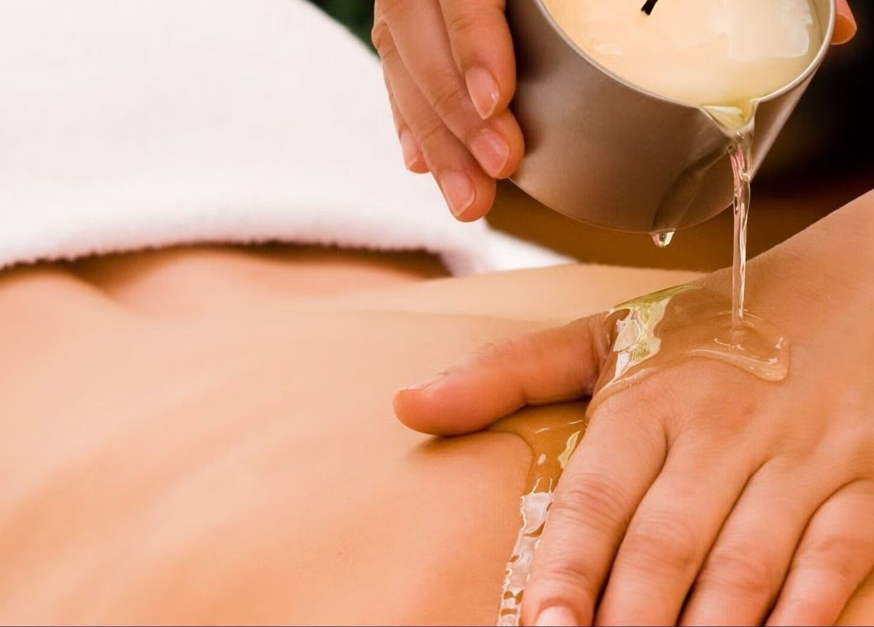 Masáž teplým olejem v Lila Thajské Tradiční Masáže Hustopeče, Jihomoravský Kraj, CZ.