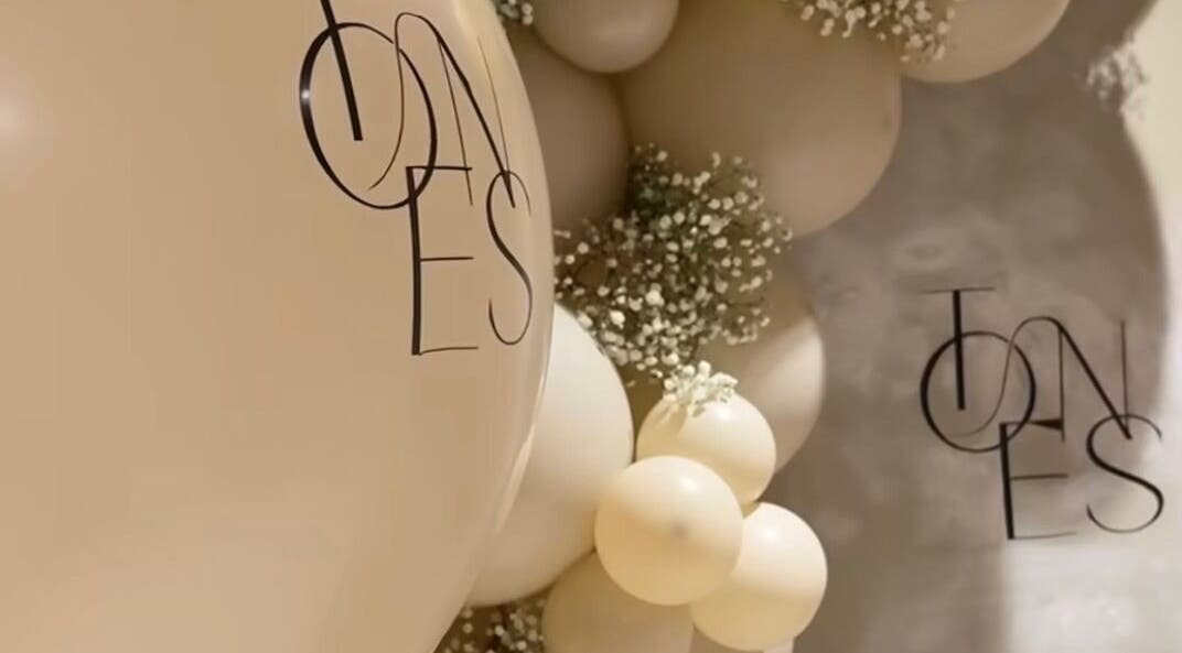 Cream balloons decor at ELLUMÉ SKIN @ TONES HEMEL, Hemel Hempstead, England, GB.