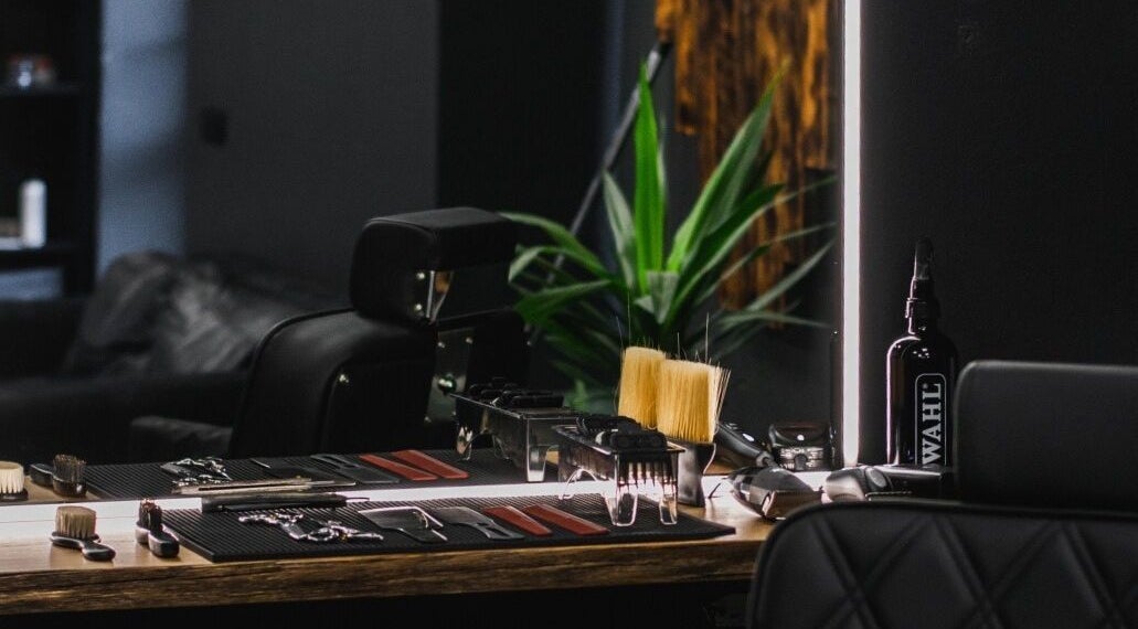 Professional haircut tools at Matu griezumi & Bārdas korekcija Pie Edītes in Liepāja, LV.