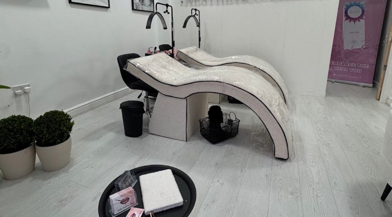 Relaxing spa chairs at Alexandra ad make up-lashes Birmingham, Birmingham, England, GB.