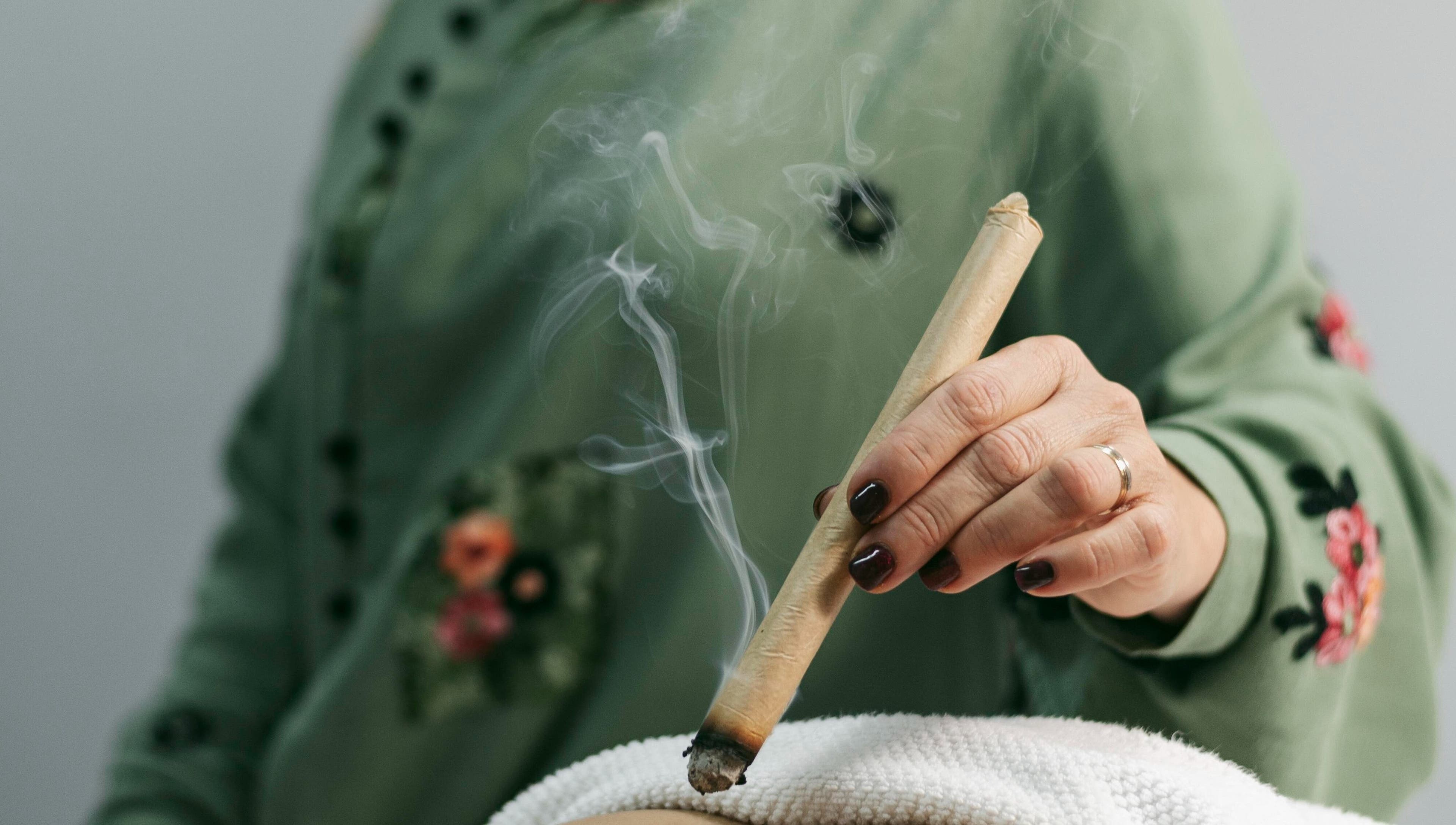 Herbal healing session at Traditional Healer Near Me in Sandton, Gauteng, ZA using aromatic smoke.