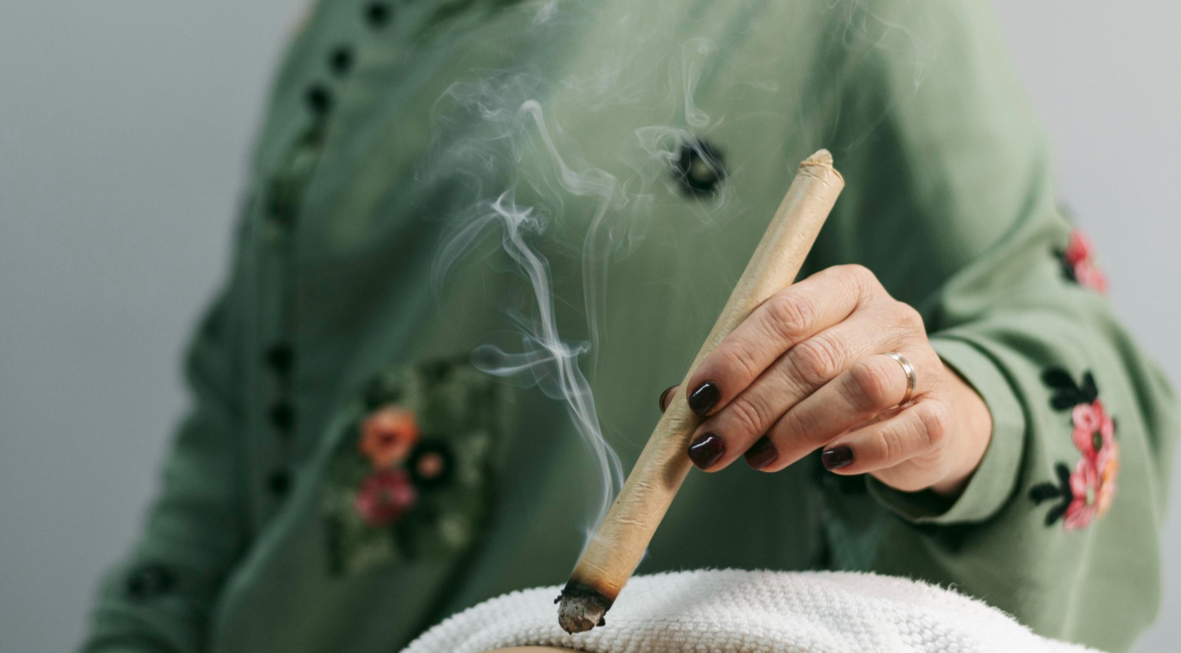 Herbal healing session at Traditional Healer Near Me in Sandton, Gauteng, ZA using aromatic smoke.