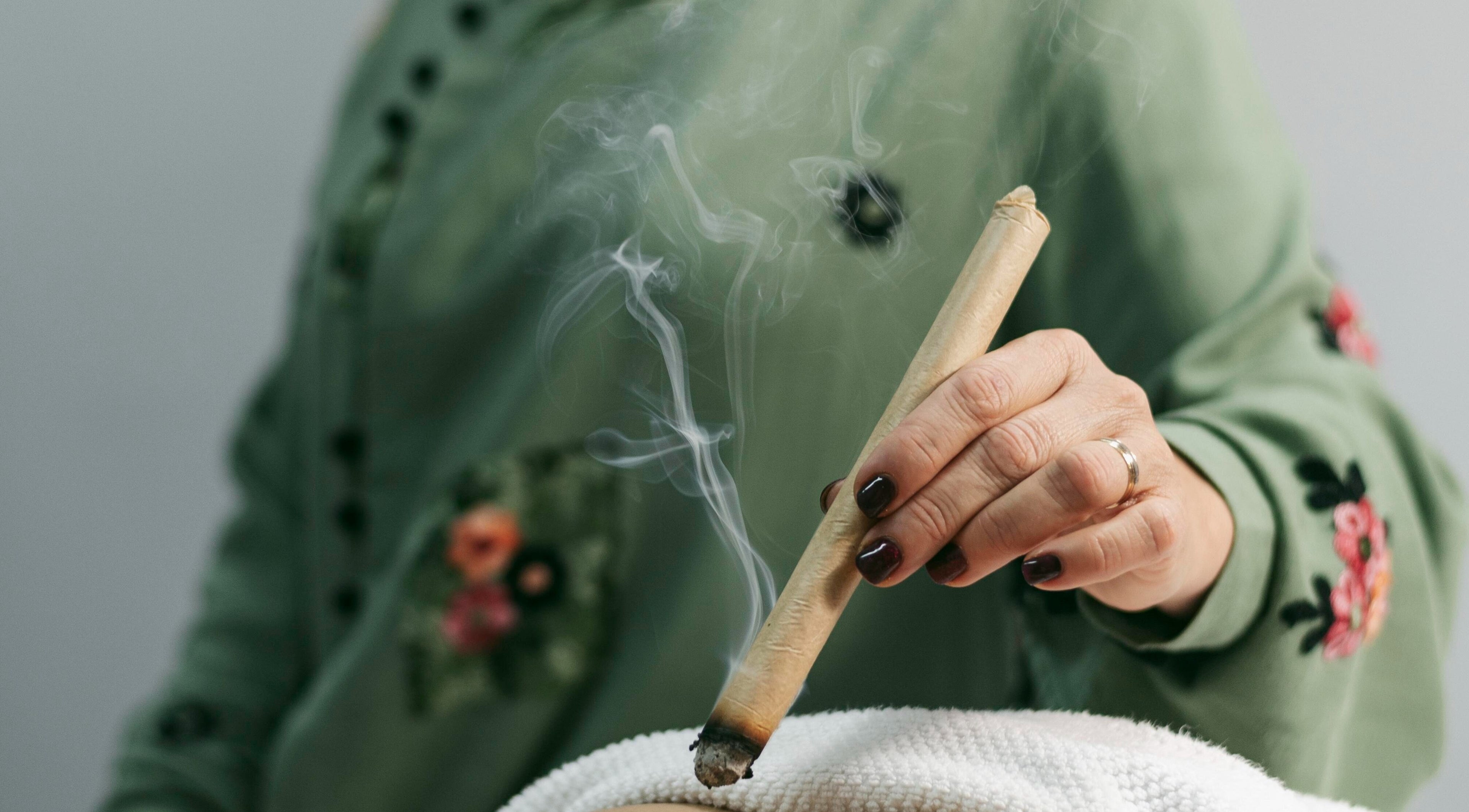 Herbal healing session at Traditional Healer Near Me in Sandton, Gauteng, ZA using aromatic smoke.