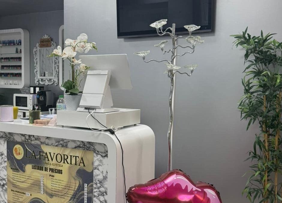 Recepción moderna de Estética la favorita en Alcalá De Henares, Comunidad De Madrid, ES.