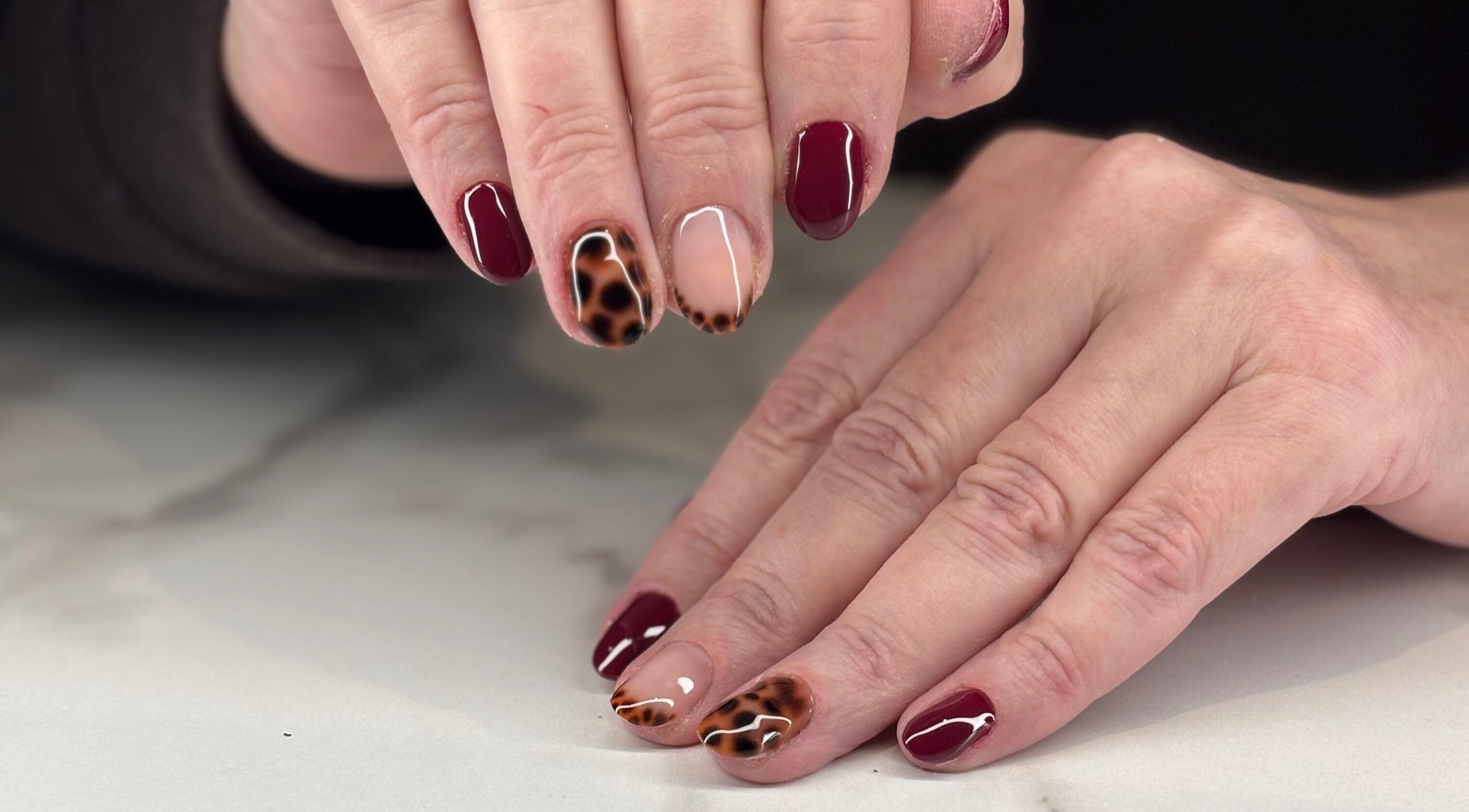 Stylisme d'ongles à Majestic Hair & Nails - Nails by Ali, Saint-josse-ten-noode, Bruxelles, BE.