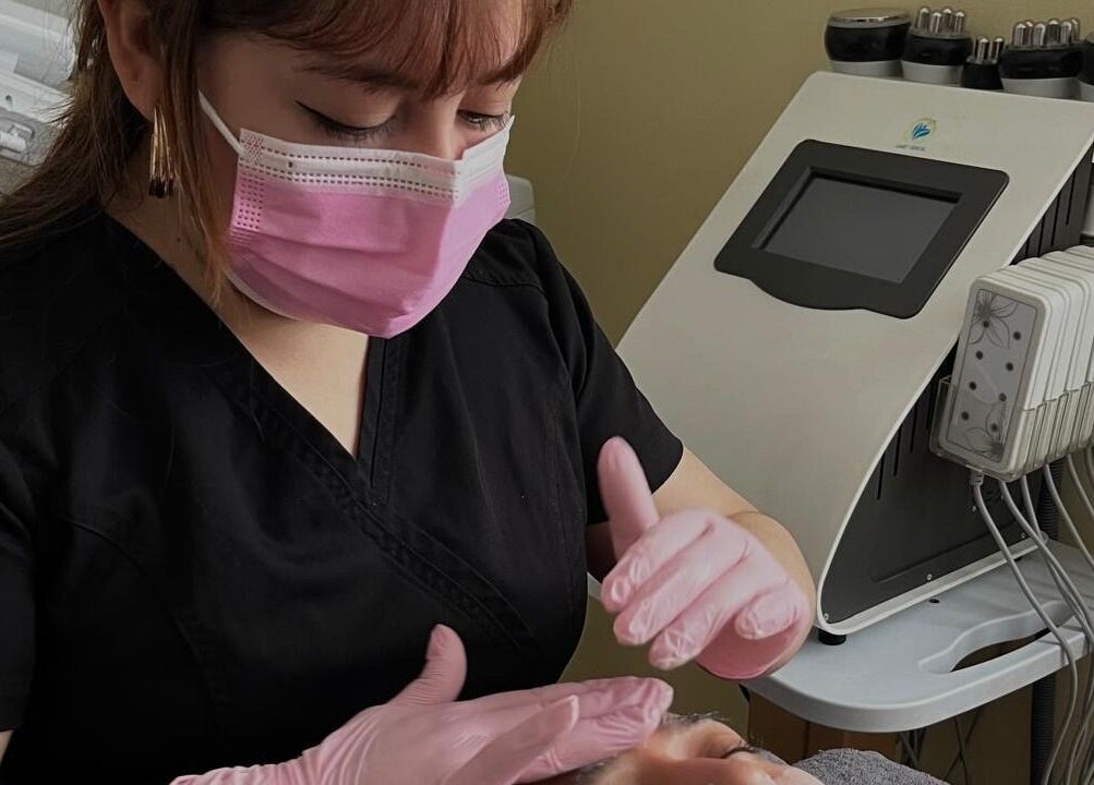 Tratamiento facial en Kaathe Spa, Puerto Montt, Los Lagos, CL. Estética avanzada en ambiente relajante.