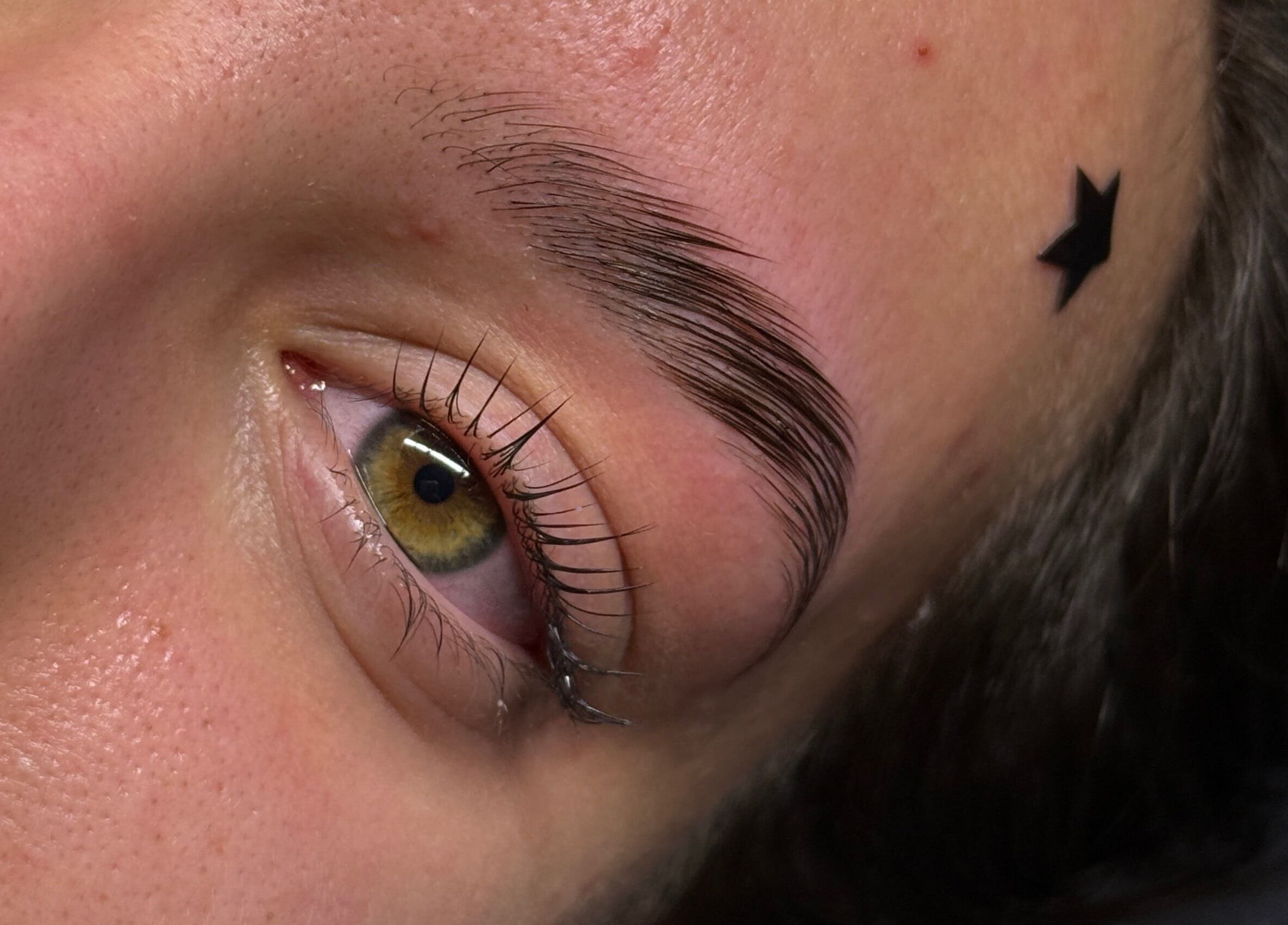 Stylizowane brwi w wik.lashes Wiktoria Drozd, Dobrzeń Wielki, Województwo Opolskie, PL.