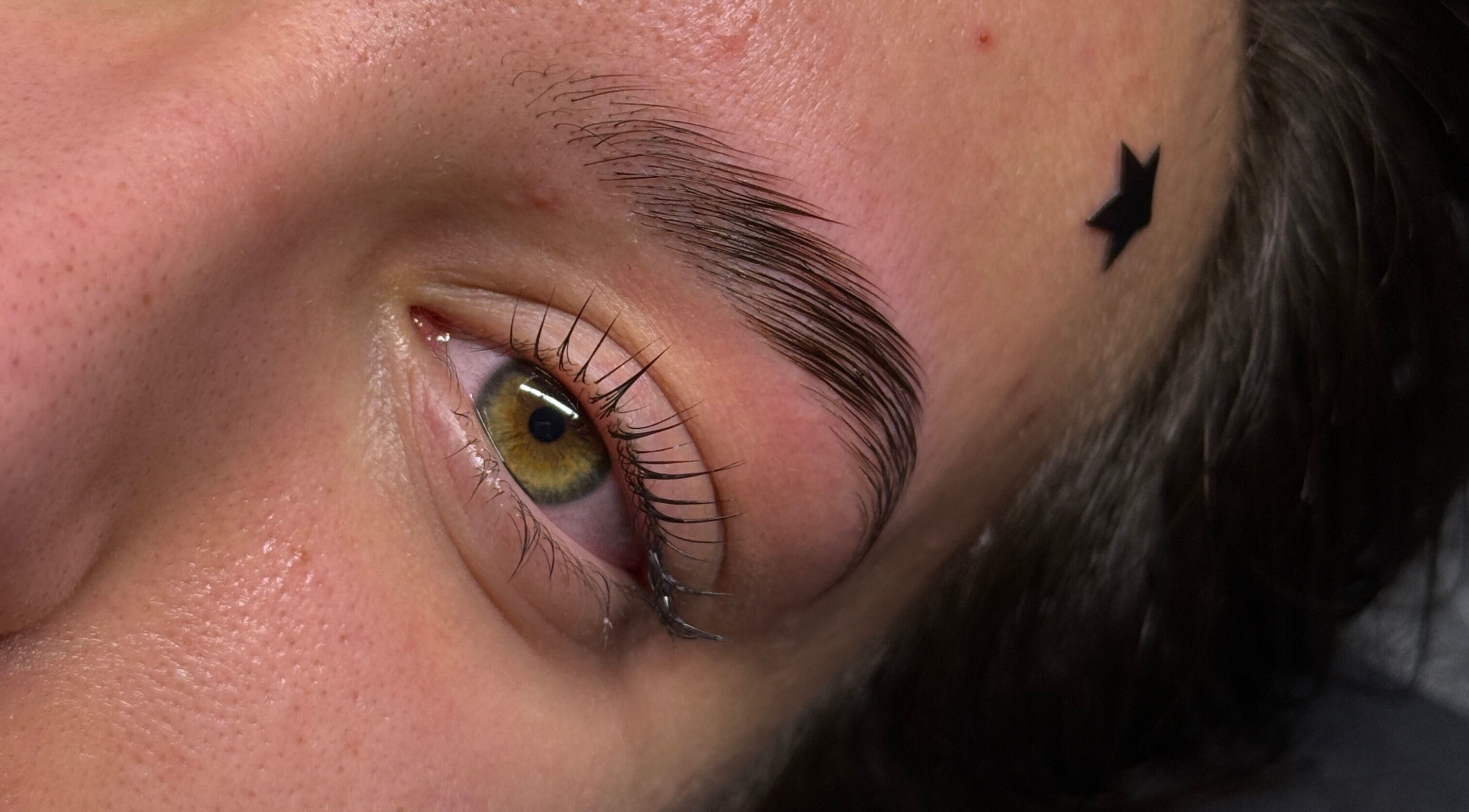 Stylizowane brwi w wik.lashes Wiktoria Drozd, Dobrzeń Wielki, Województwo Opolskie, PL.