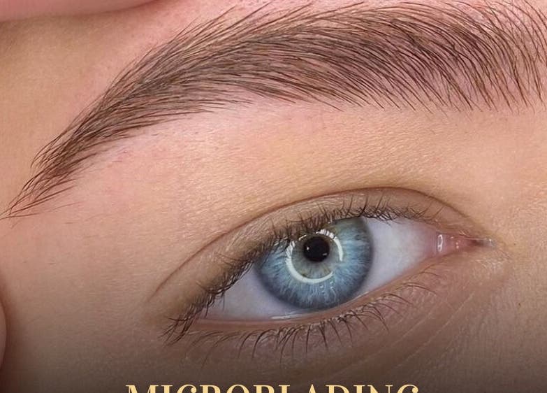 Microblading en Diego Rodriguez | Maquillaje Permanente, San Vicente, San José, CR. Detalle de cejas estilizadas.