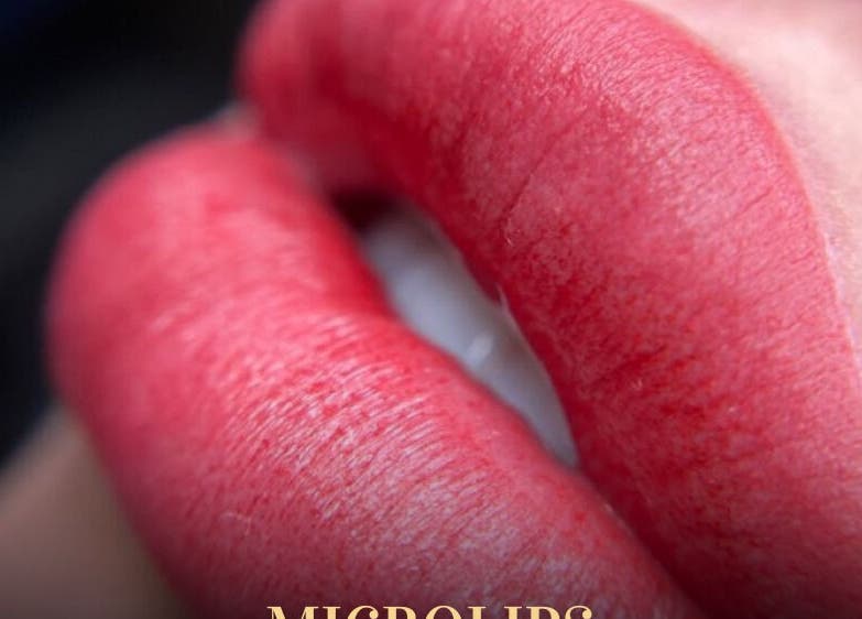 Labios rojos destacados en Diego Rodriguez | Maquillaje Permanente, San Vicente, San José, CR.