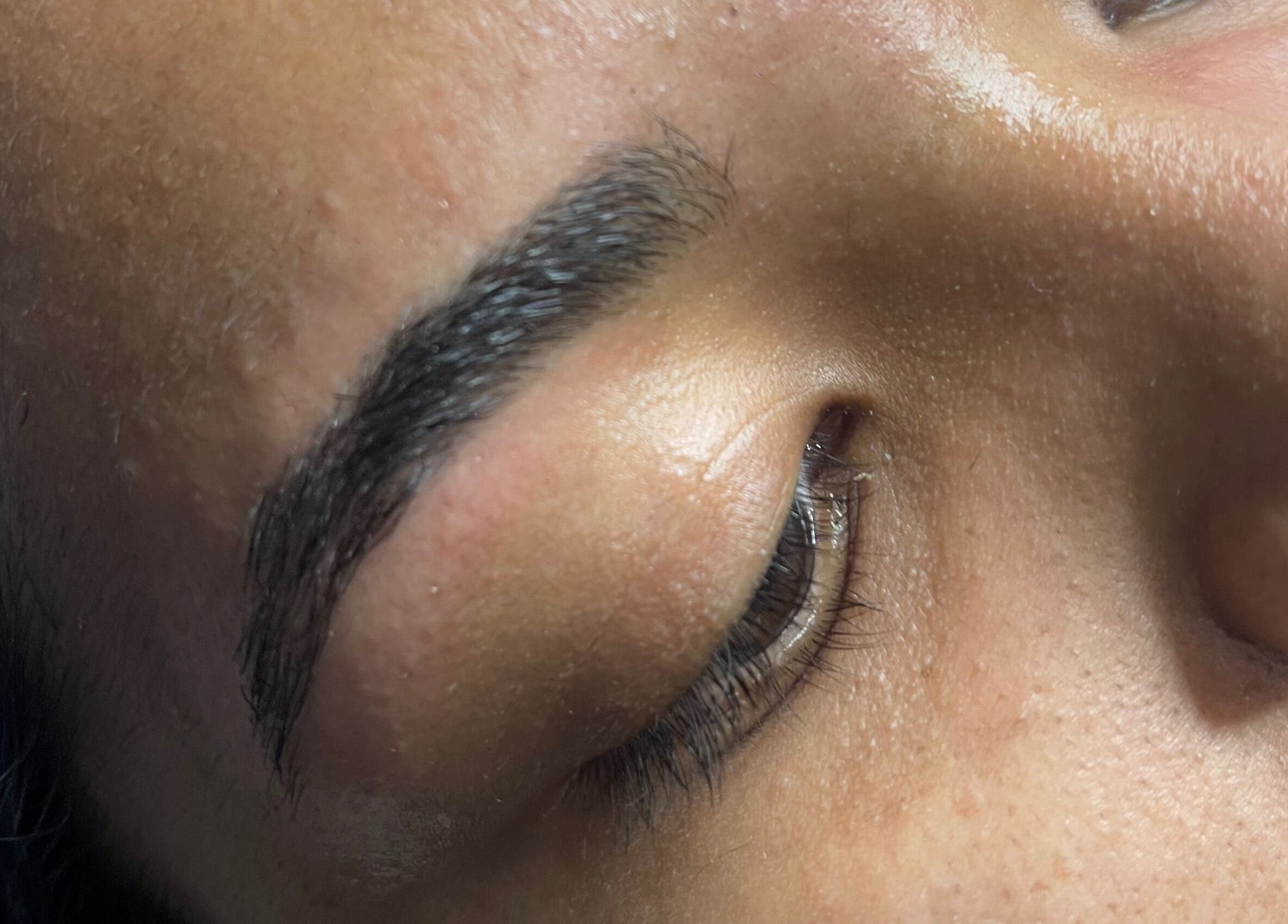 Expertly shaped eyebrows at Graceful Glow by C in Paramaribo, Paramaribo, SR showcasing refined beauty.