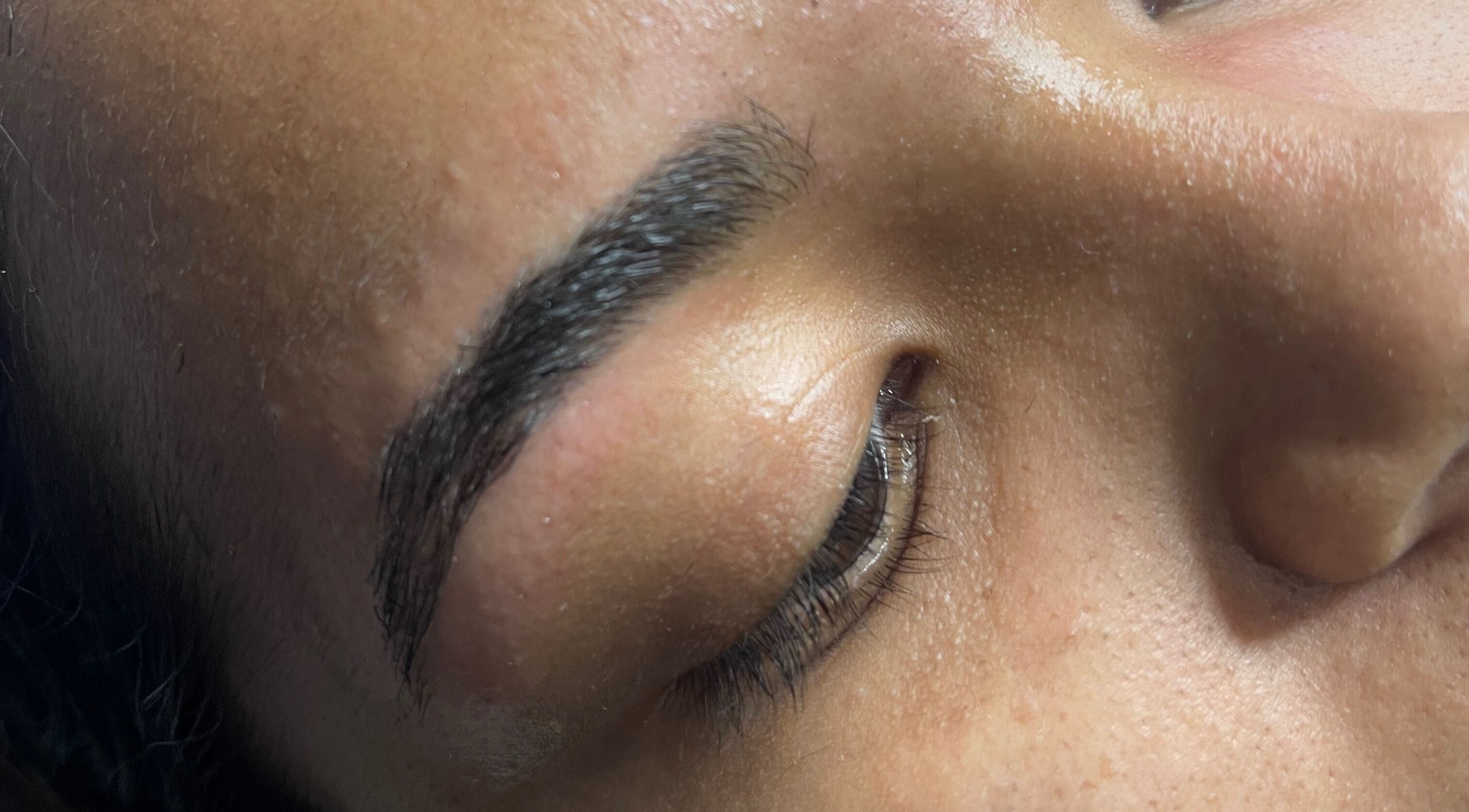 Expertly shaped eyebrows at Graceful Glow by C in Paramaribo, Paramaribo, SR showcasing refined beauty.