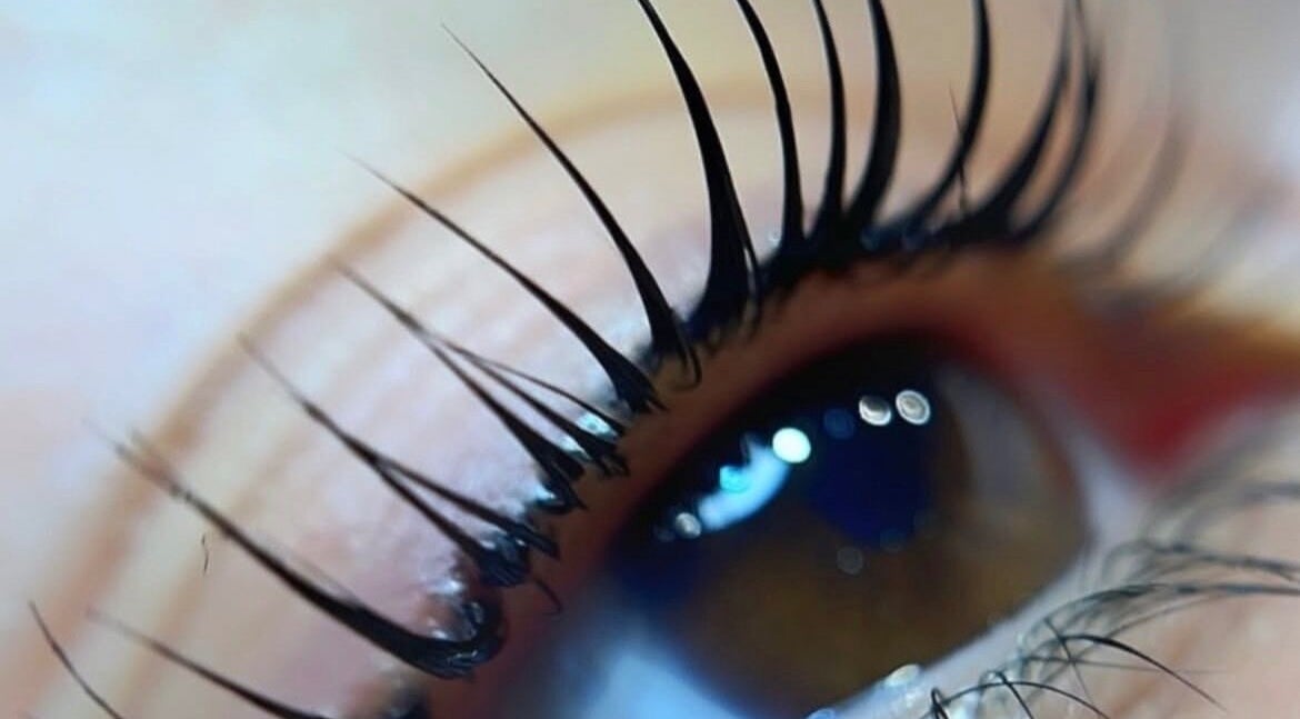 Close-up of detailed eyelash extensions at Luxe-Nail and Lash-budapest in Budapest, Magyar, HU.