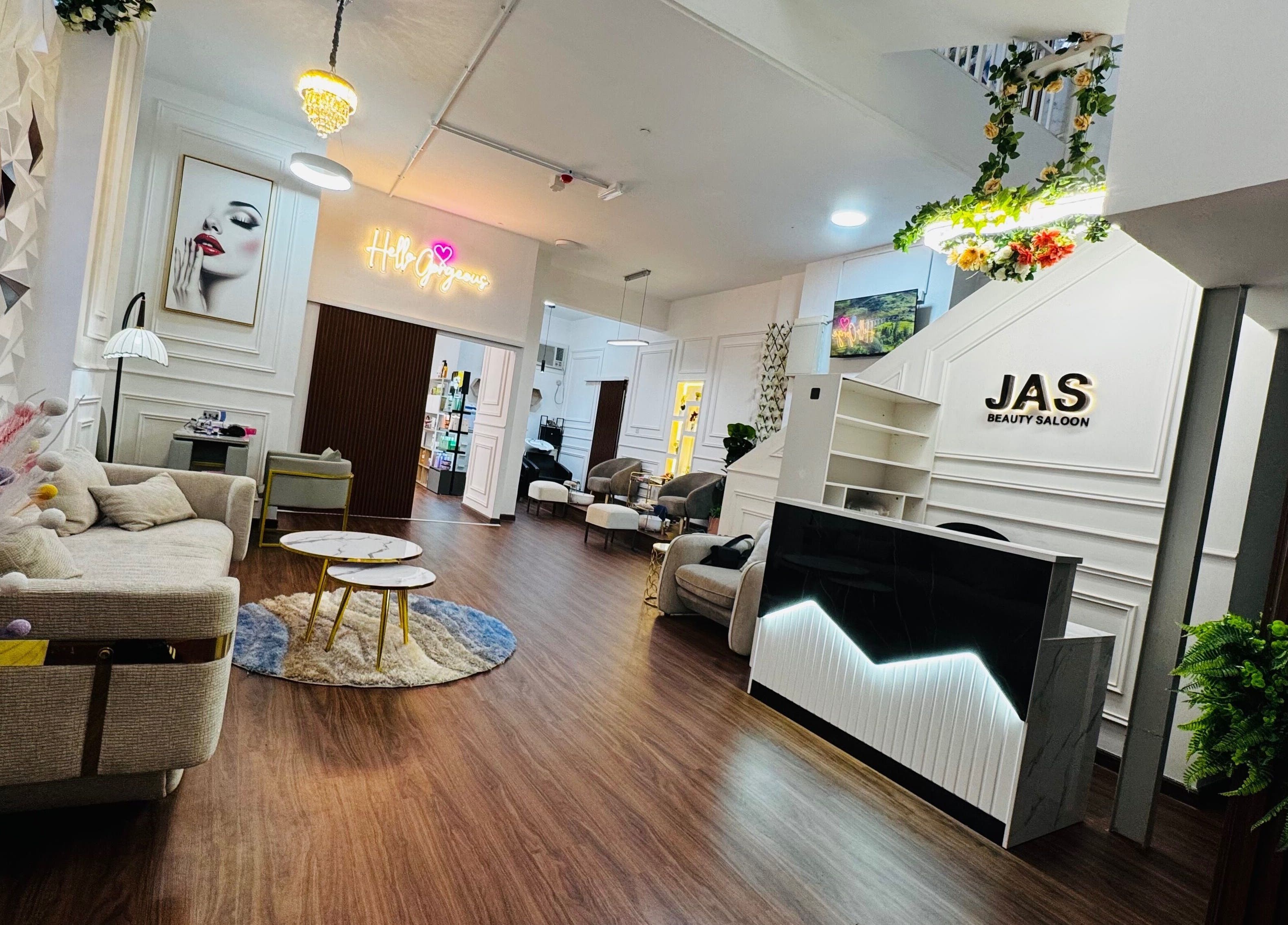 Elegant lounge area at Just A Smile Beauty Salon(Ladies), Doha, Doha Municipality, QA, featuring modern decor.