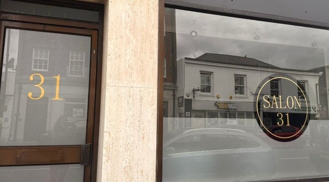 Front view of Salon31hairbyzoe with large windows in Shoreham-by-sea, England, GB.