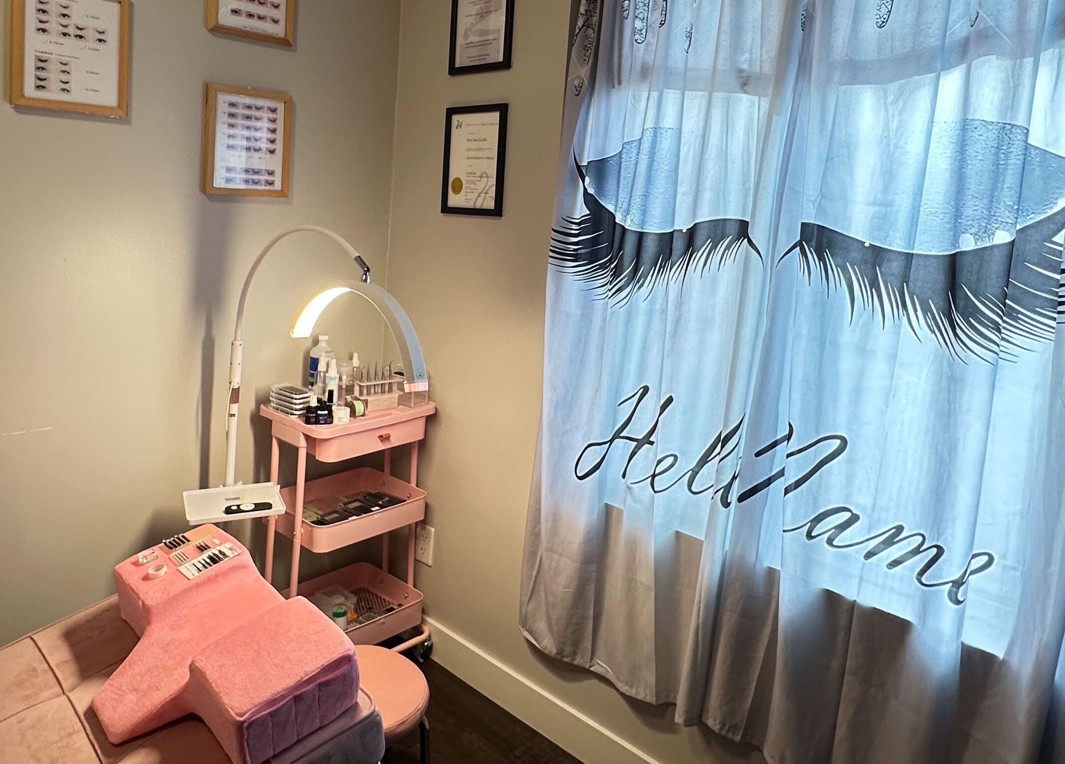 GandaWink Lashes-Filipina Lash Tech setup in Mississauga, Ontario, CA with pink decor and lash tools.