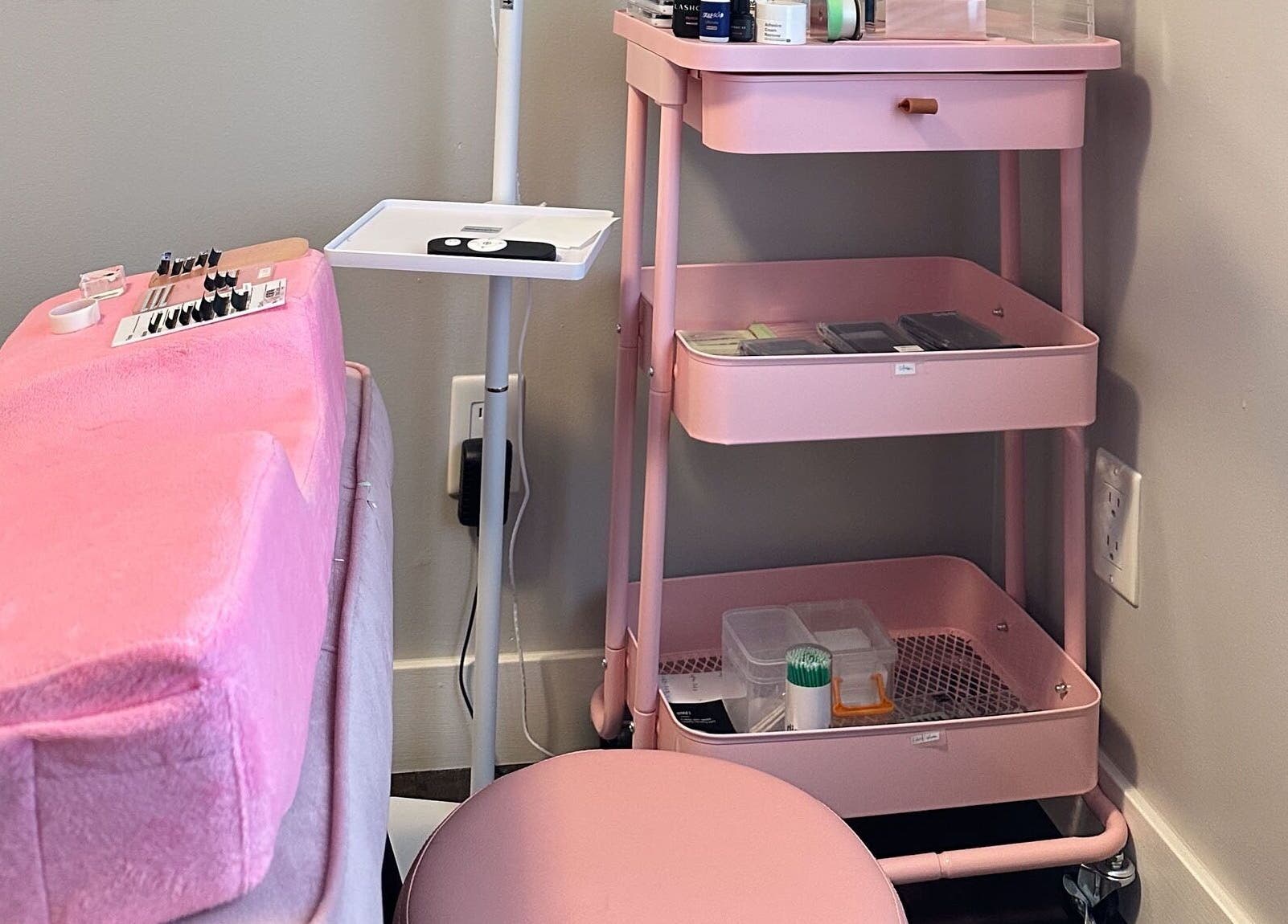 Pink lash studio setup at GandaWink Lashes-Filipina Lash Tech, Mississauga, Ontario, CA.
