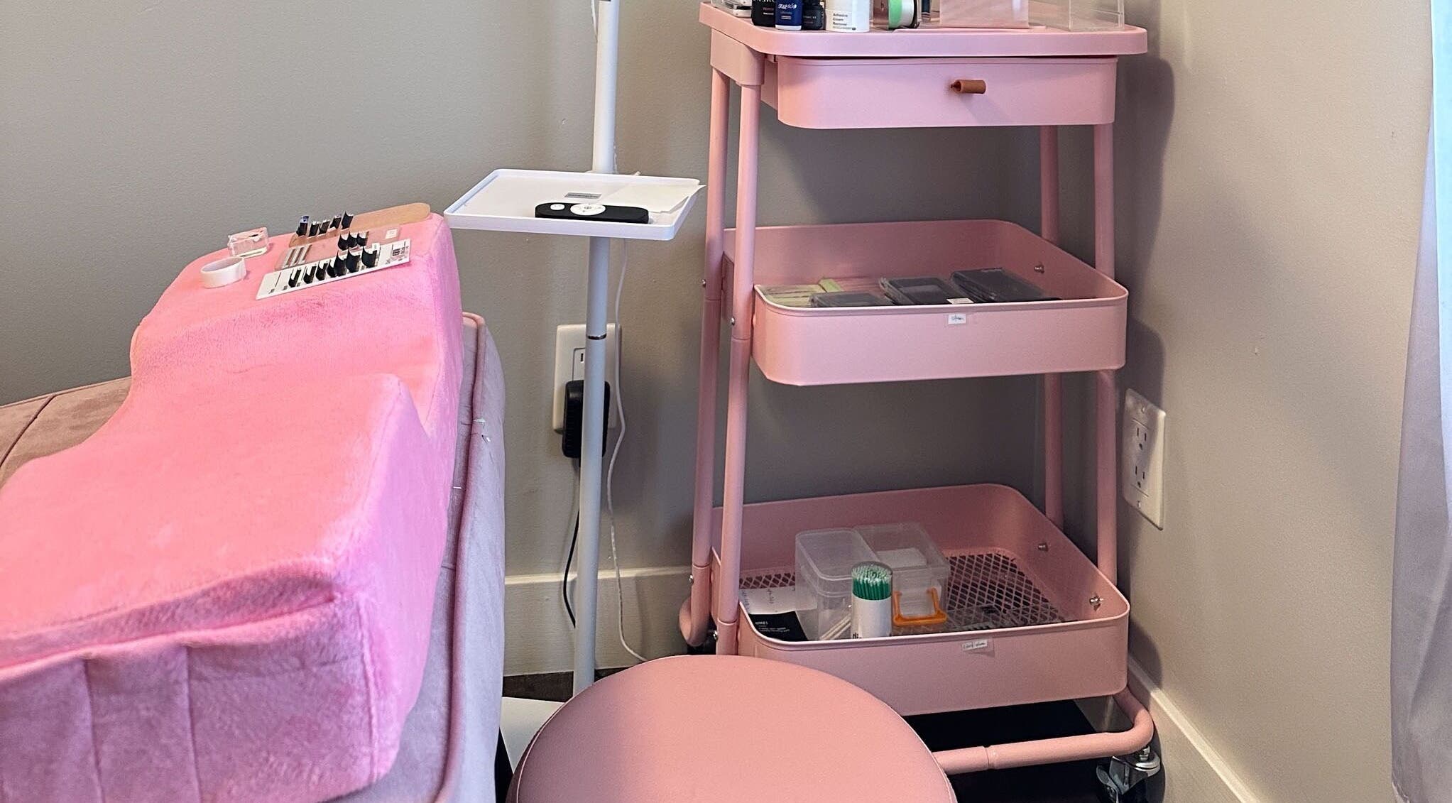 Pink lash studio setup at GandaWink Lashes-Filipina Lash Tech, Mississauga, Ontario, CA.