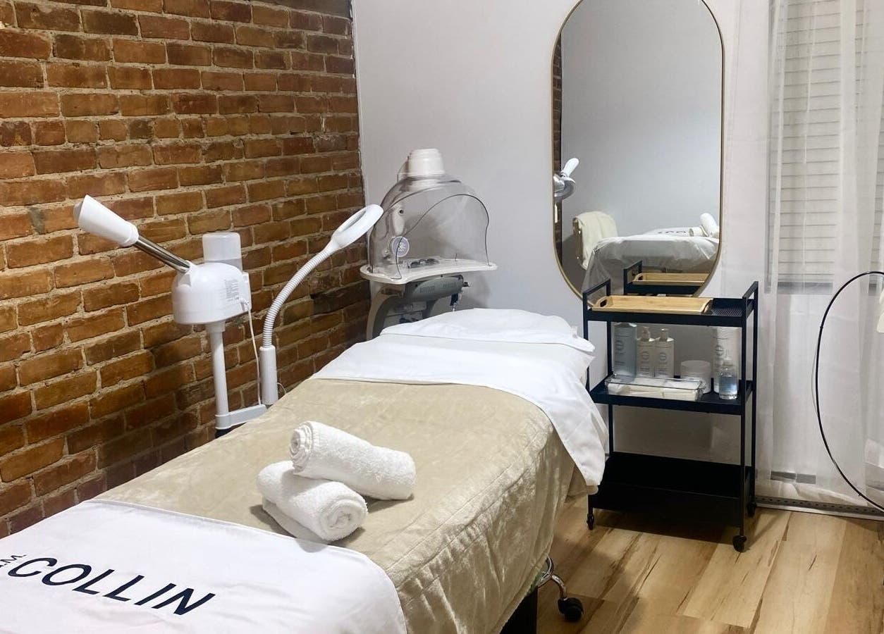 Elegant treatment room at La FIRA Épilation Laser & IPL Montréal, located in Montréal, Québec, CA.