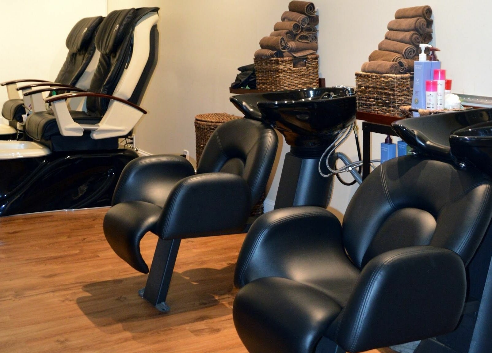 Luxurious salon chairs at Sizo Salon, Patterson, New York, US, offering premium beauty treatments.