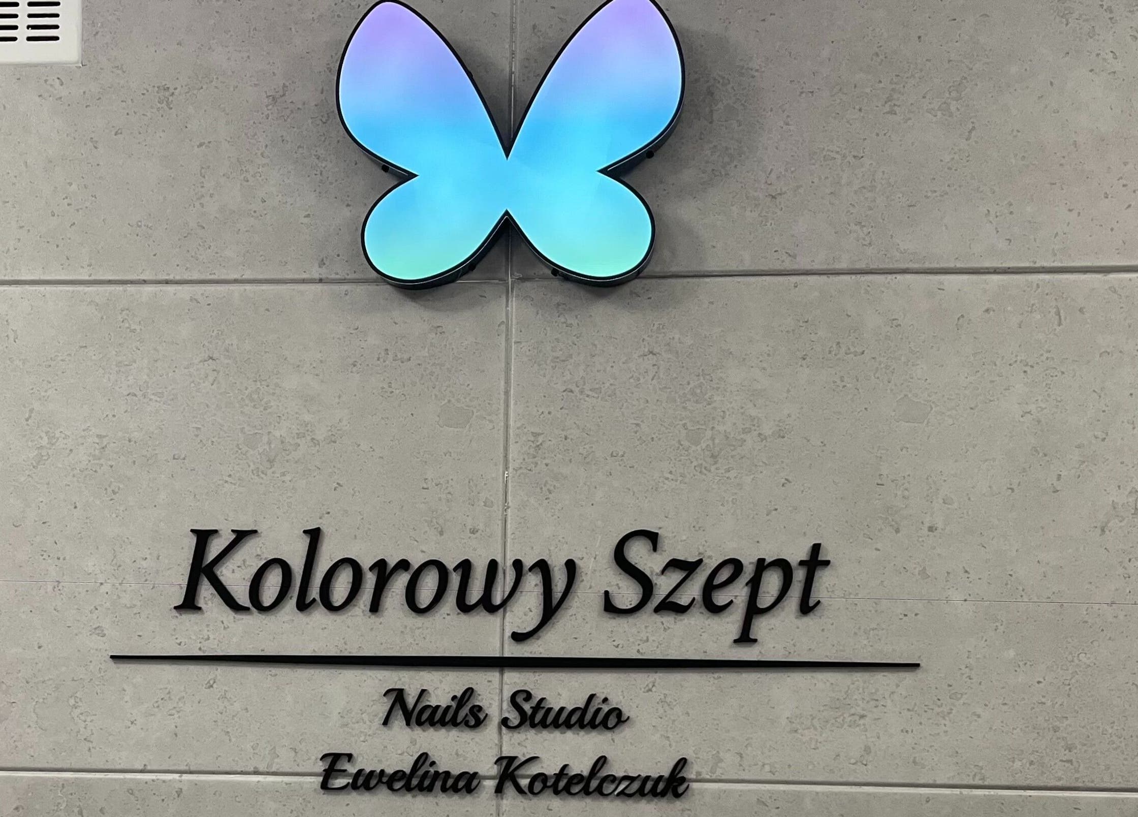 Logo KOLOROWY SZEPT EWELINA KOTELCZUK w Białystok, Województwo Podlaskie, PL z motylem.
