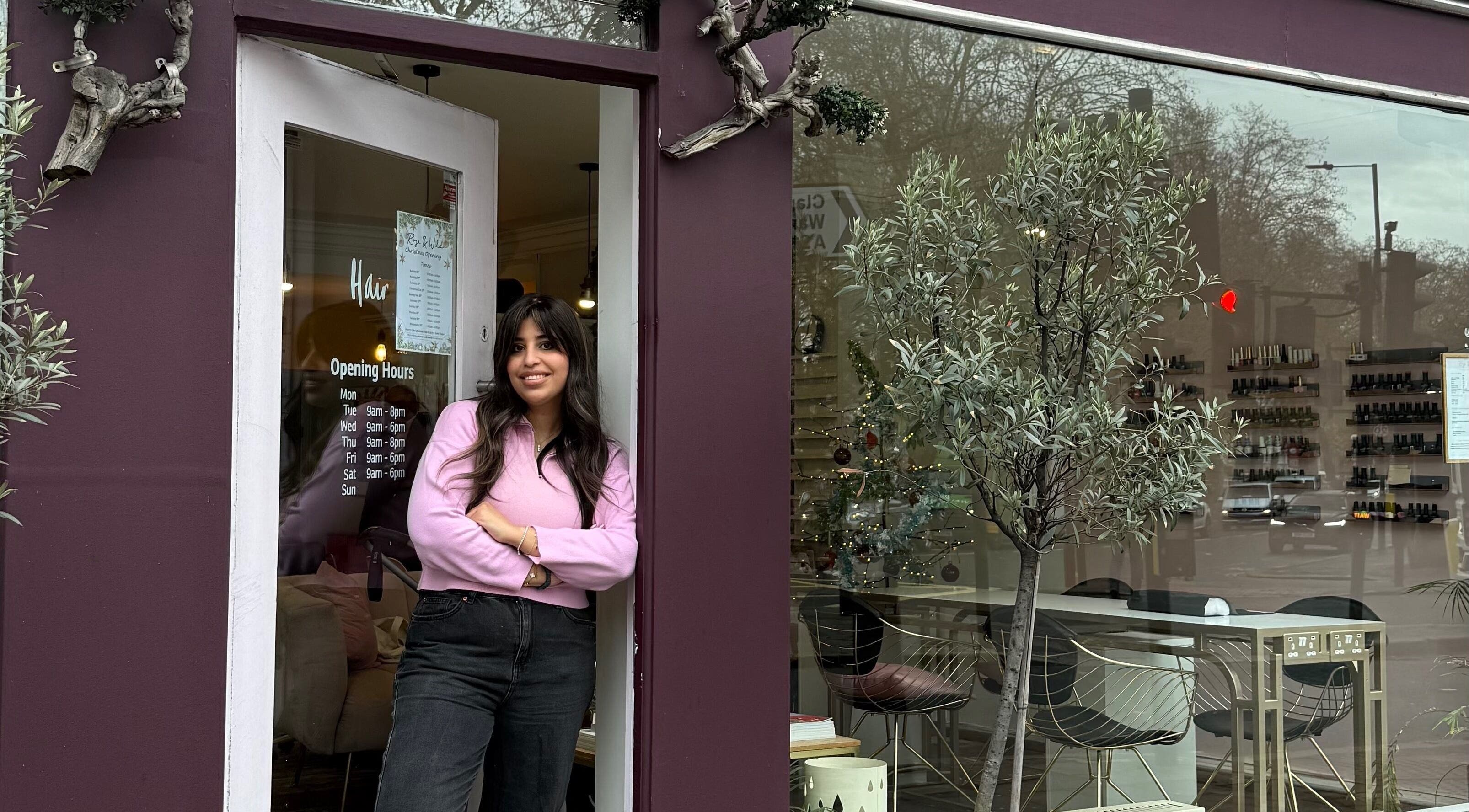 Sara_Hair_blonde entrance with welcoming vibe in London, England, GB, showcasing stylish decor.