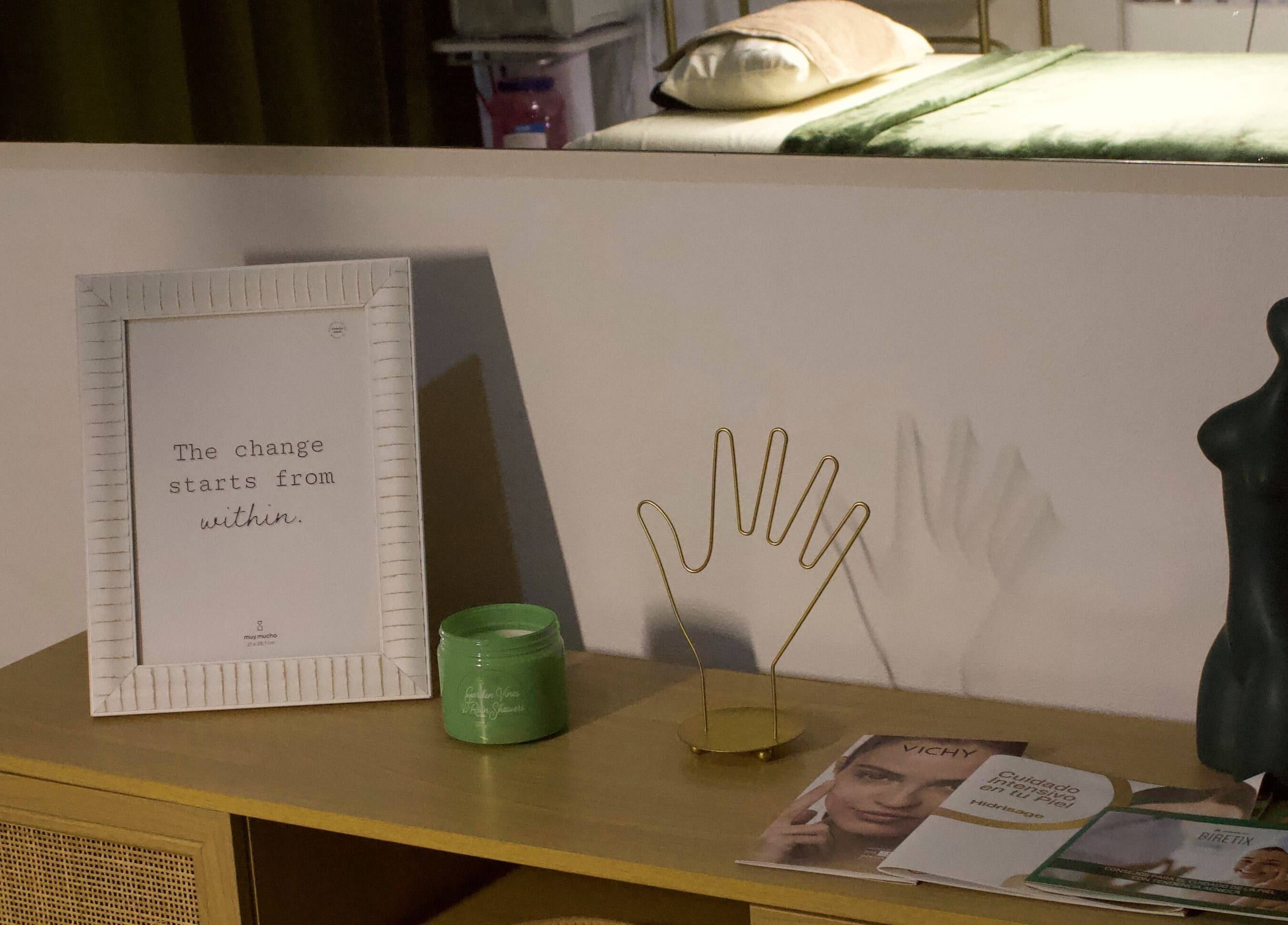 Espacio tranquilo de Simple & Esencial en Mérida, Yucatán, MX con decoración inspiradora.