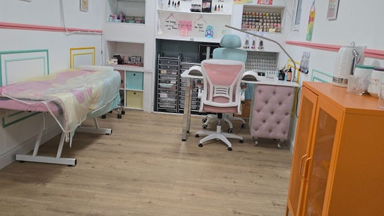 Flutterbynailsandbeauty