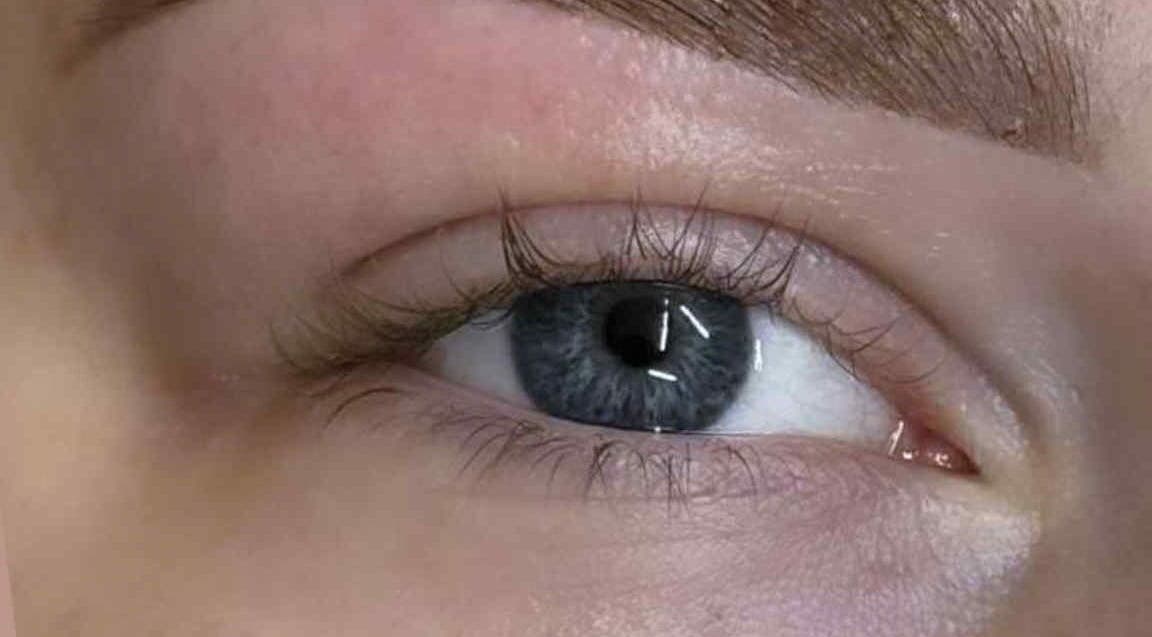 Close-up of eye with natural lashes at Kerry Johnson Permanent Makeup and Beauty, Newcastle upon Tyne, England, GB.
