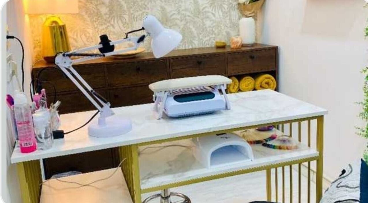 Estación de trabajo de manicura en Jannet nails estudio, Madrid, Comunidad De Madrid, ES.