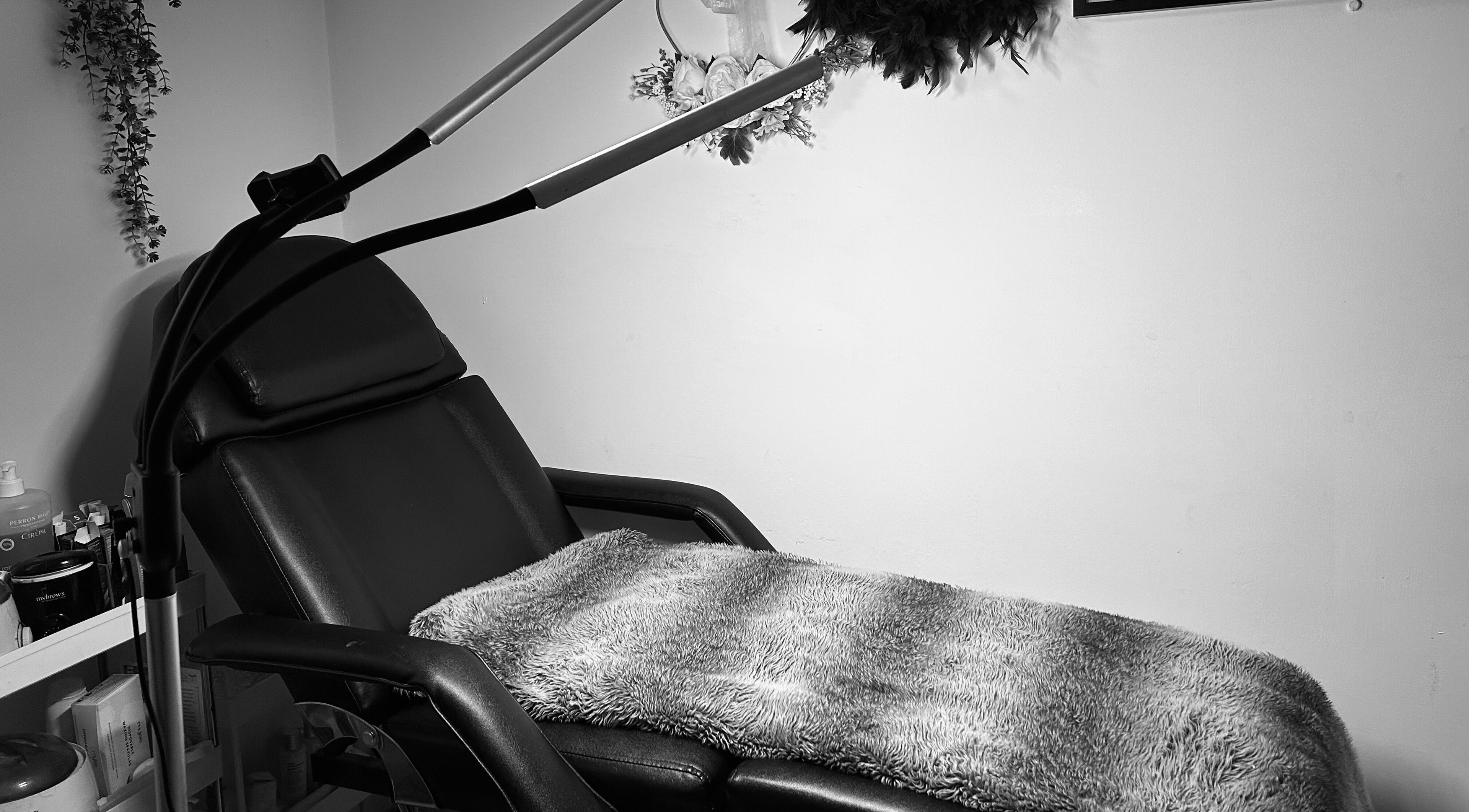 Comfortable nail salon chair at Nail Print by Tania - Private Studio NG8, Nottingham, England, GB.