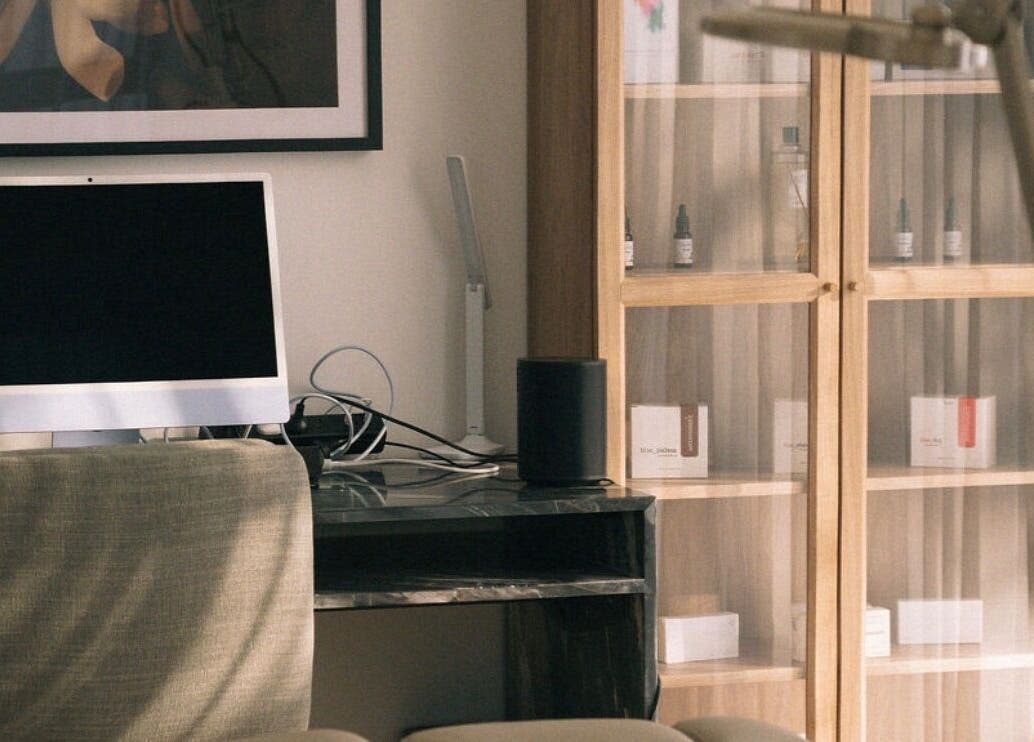 Modern desk setup in Clinica Luzé, Turramurra, New South Wales, AU, showcasing minimalist design and elegance.
