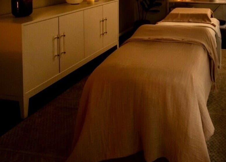 Relaxing massage room at Firgunwellness Yerevan, Yerevan, Yerevan, AM, with soft lighting and cozy atmosphere.