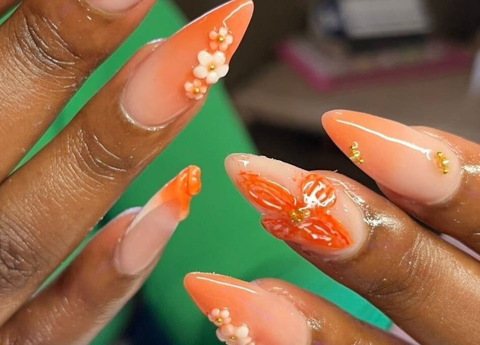 Lush floral nail art design at PinkyM nails, Ennerdale, Gauteng, ZA.