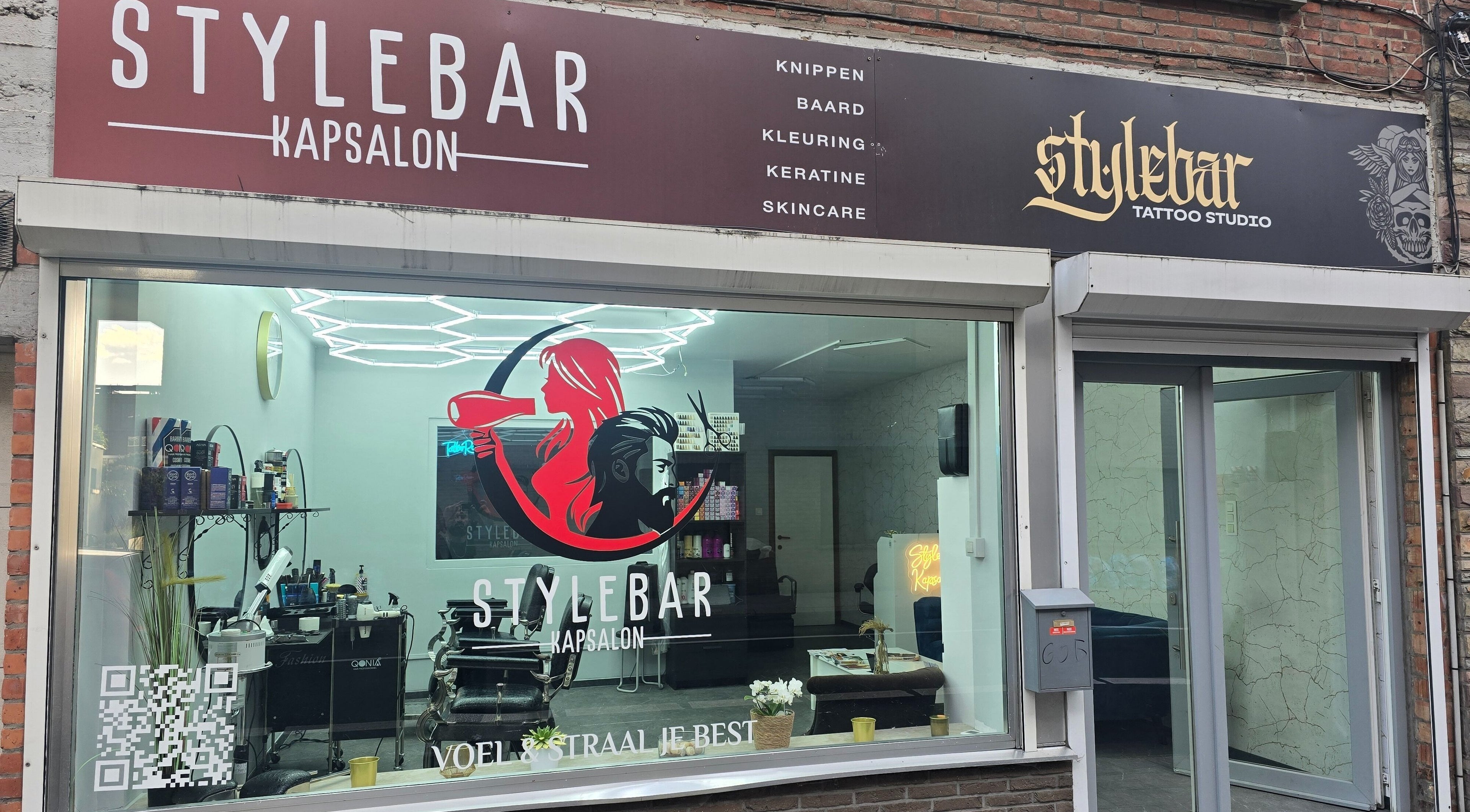 Buitenzicht van Stylebar Kapsalon Leuven met moderne inrichting in Leuven, Vlaanderen, BE.