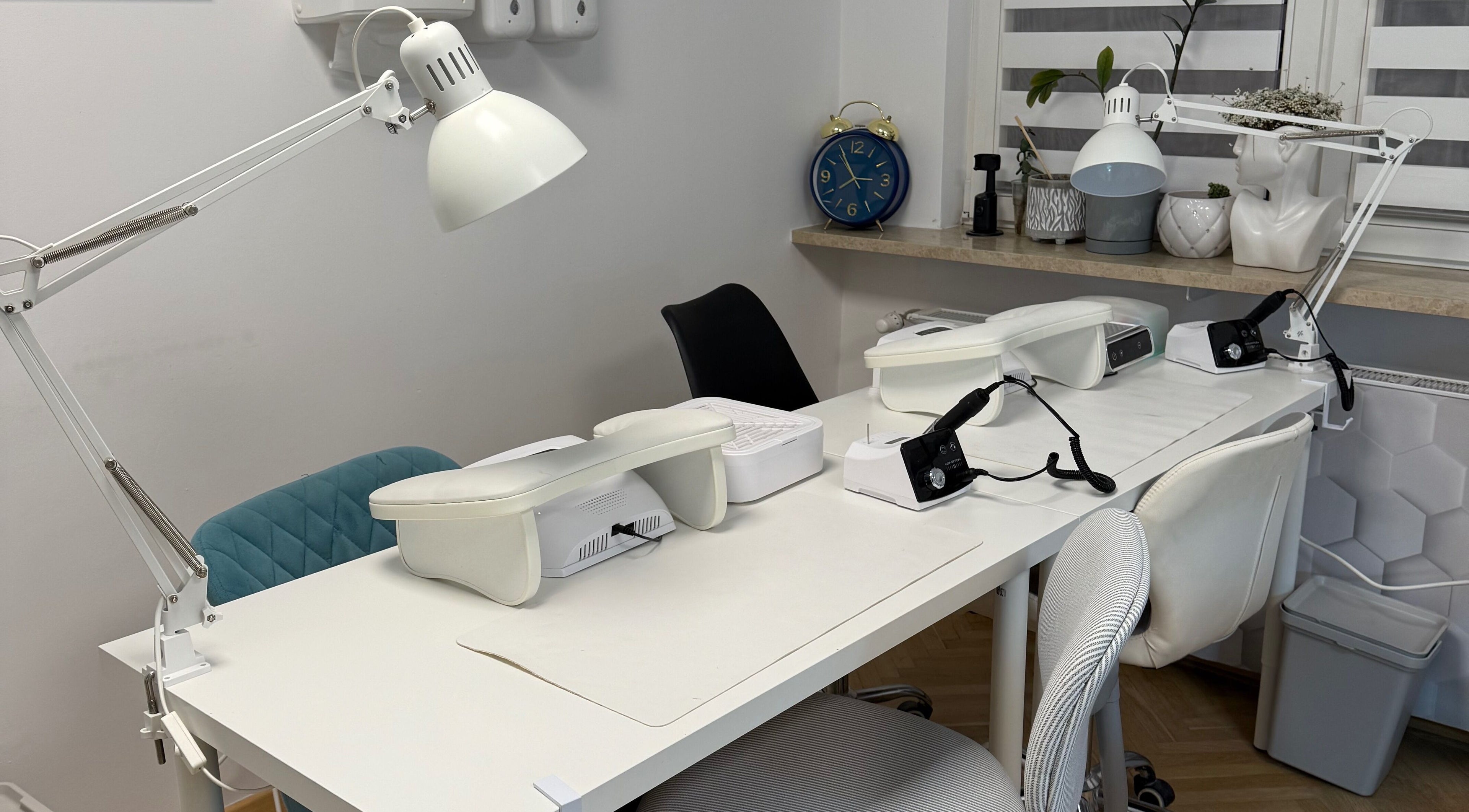 Стильное место для маникюра в Tania Mart Nails, Варшава, Województwo Mazowieckie, PL.