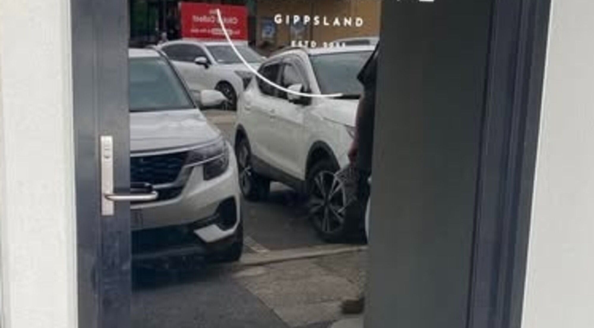 Modern entrance of CR Aesthetics in Drouin, Victoria, AU showcasing sleek design and accessibility.