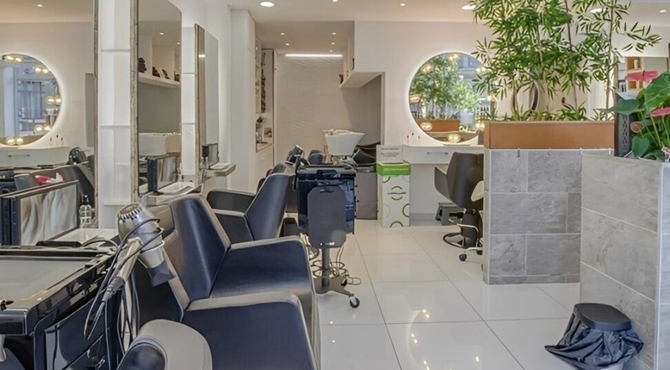 Intérieur élégant de Johann Bartoche Alchimiste Capillaire, Boulogne-billancourt, Île-de-france, FR.