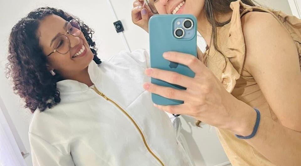 Clientes felizes no Flowers Studio, São Paulo, São Paulo, BR, capturando momentos especiais.