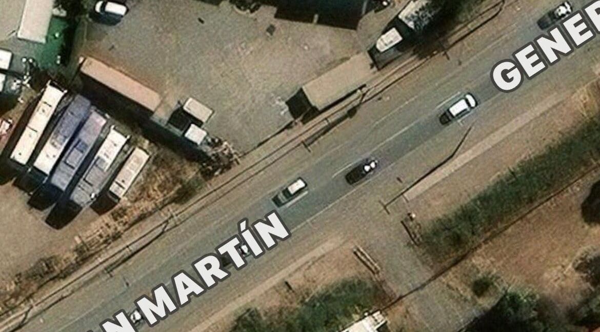 Vista aérea de la calle cerca de Nickbarberstudy en Santiago, Región Metropolitana, CL.