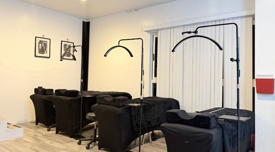 Instalaciones modernas en Claudia Paulette Academy, Tijuana, Baja California, MX, para tratamientos de belleza.