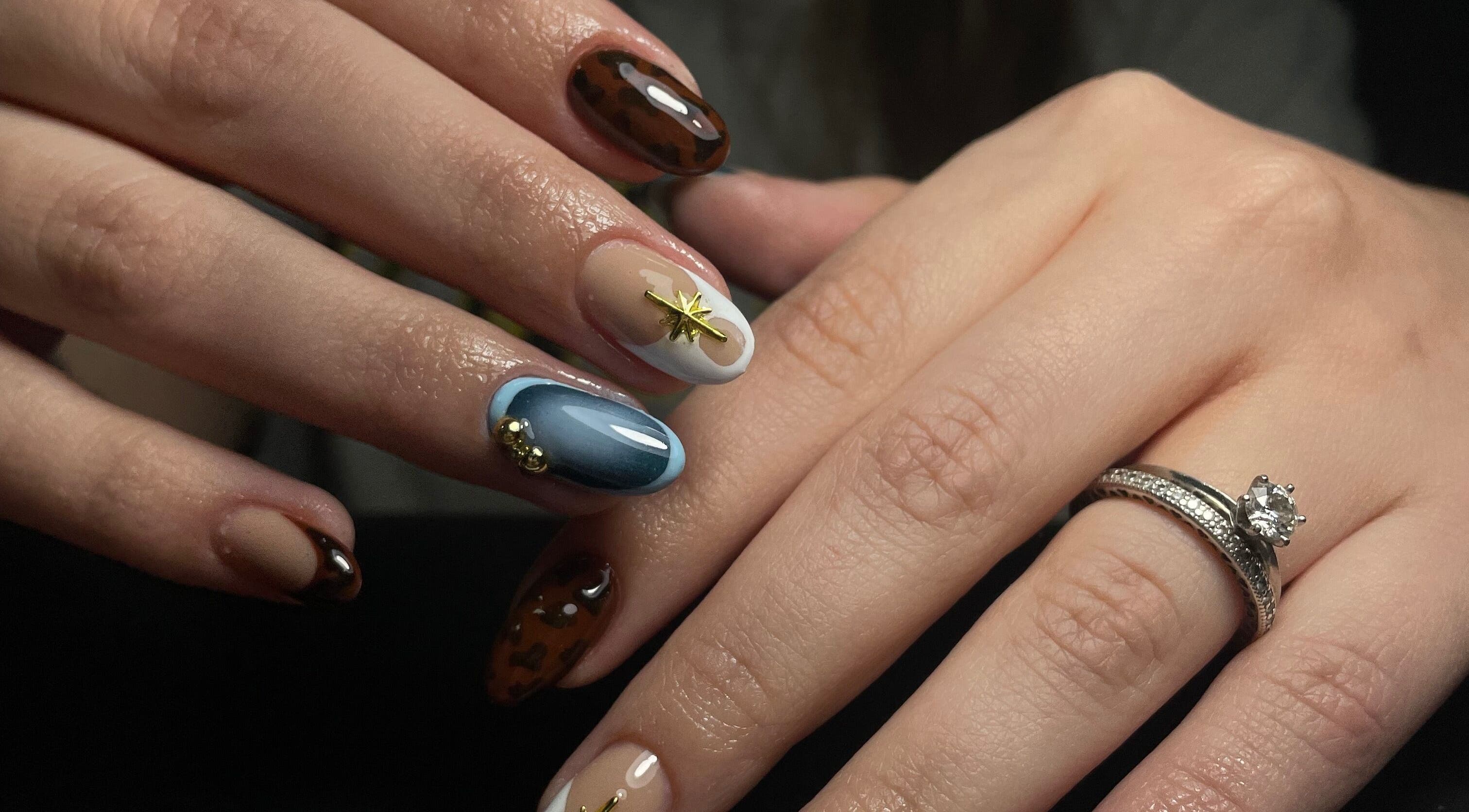 Stylish nail art with unique designs at Danaga Studio in Chihuahua, Chihuahua, MX. Perfect for a chic look.
